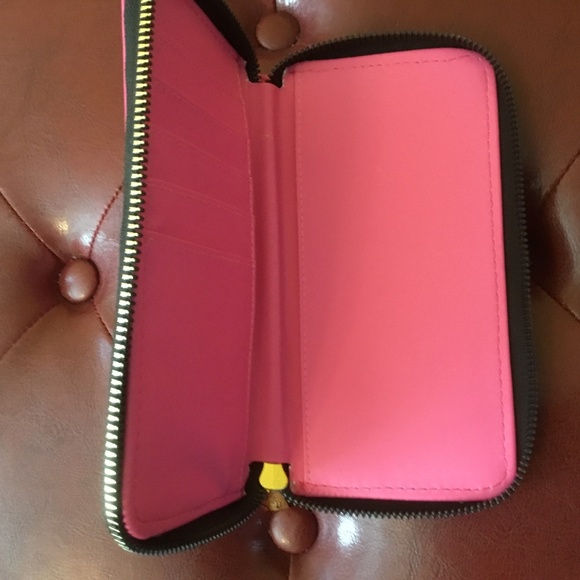 Baby Phat Zippered Wallet - Picture 6 of 16